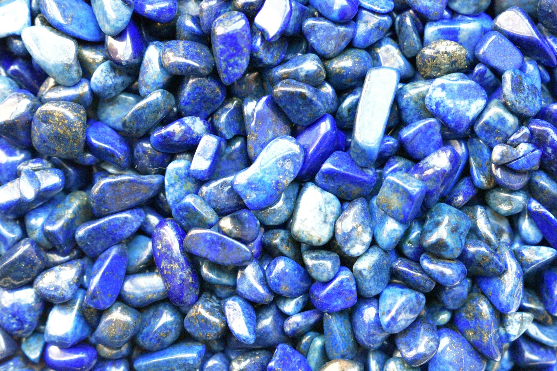 幸運の石で邪気を退ける/ラピスラズリ原石/パワーストーン/天然石/置き石 幸運の石で邪気を退ける/ラピスラズリ原石/パワーストーン/天然石/置き